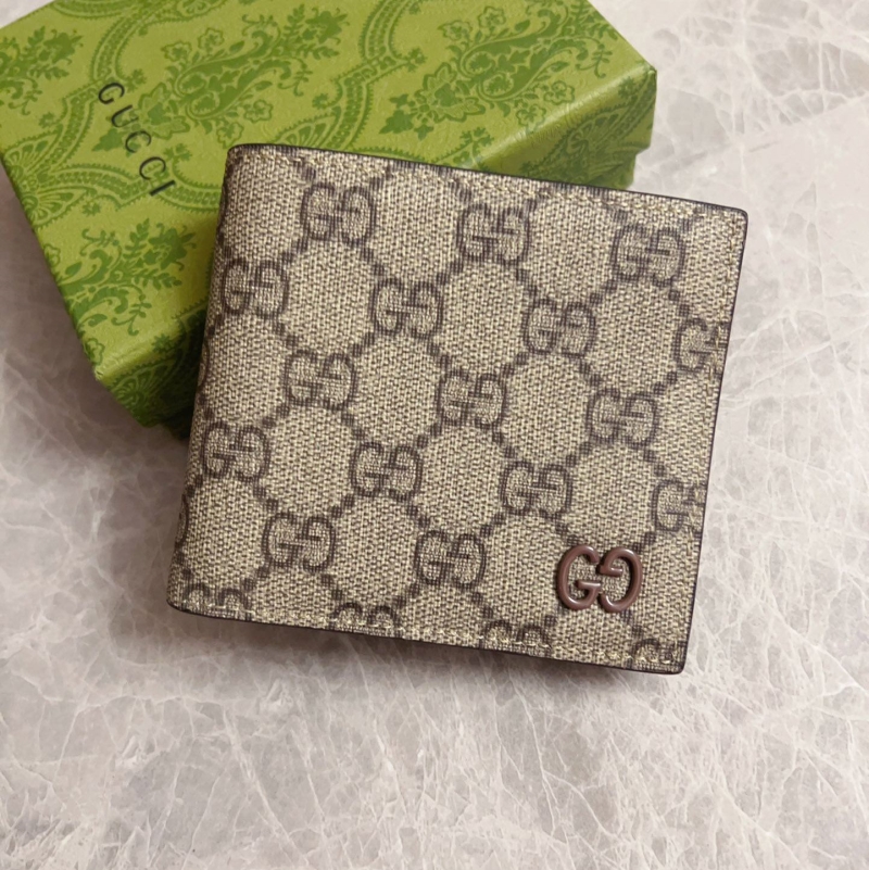 G*u*i wallets & purse